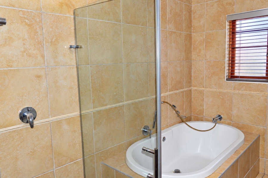 3 Bedroom Property for Sale in Wilkoppies North West